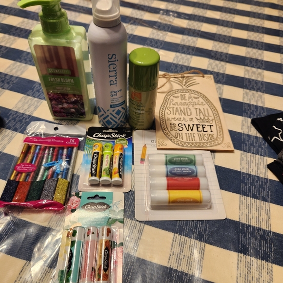 AWSOME BIG Mystery Box - Picture 3 of 4